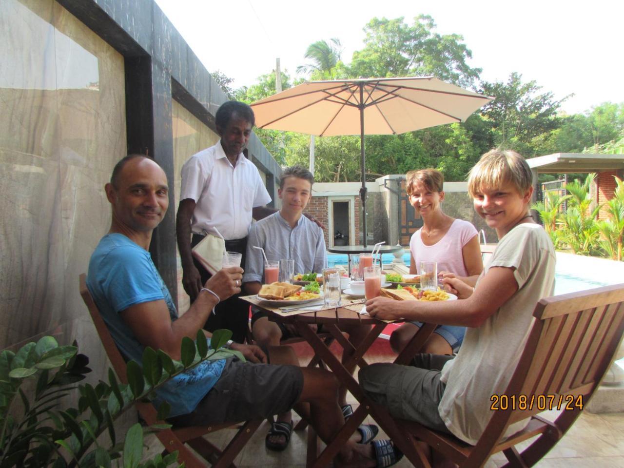 D Family Resort Anuradhapura Exterior photo