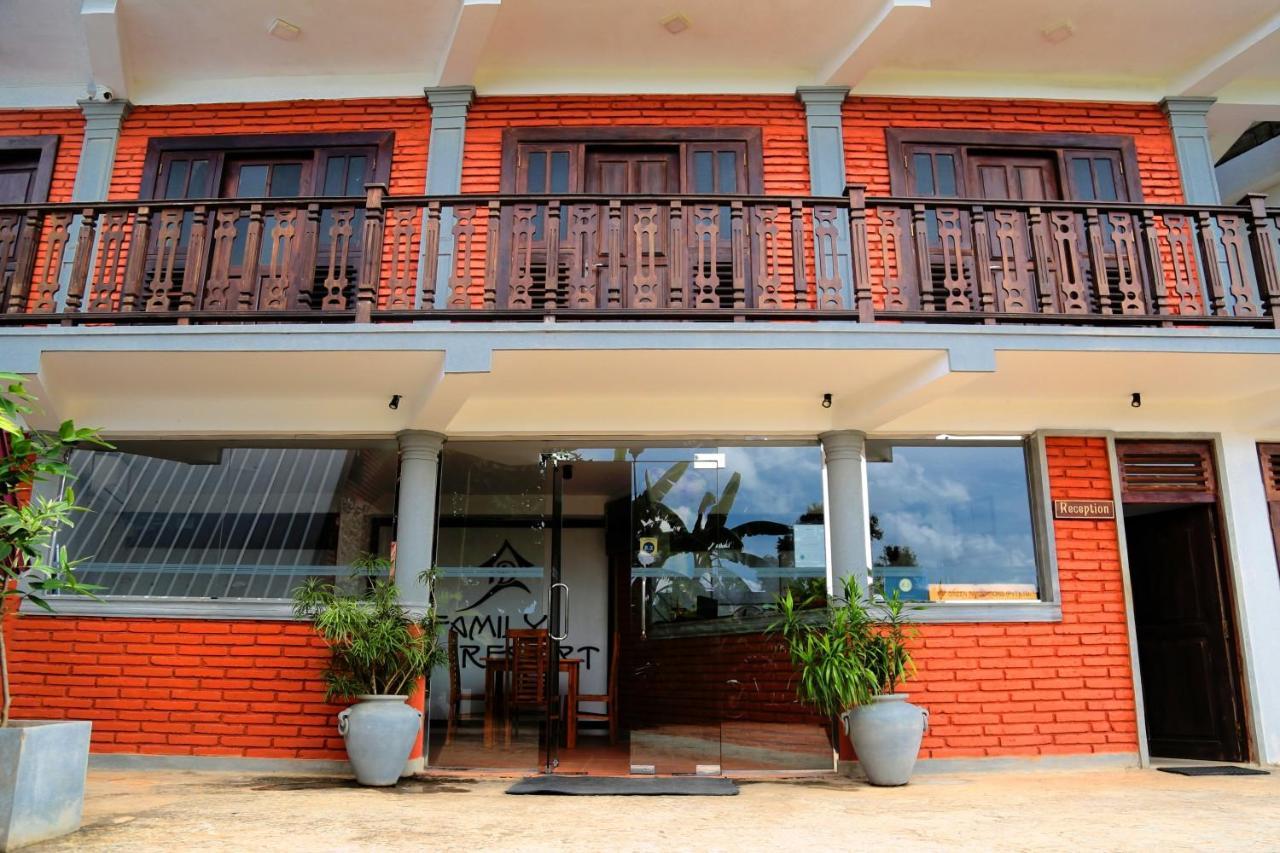 D Family Resort Anuradhapura Exterior photo