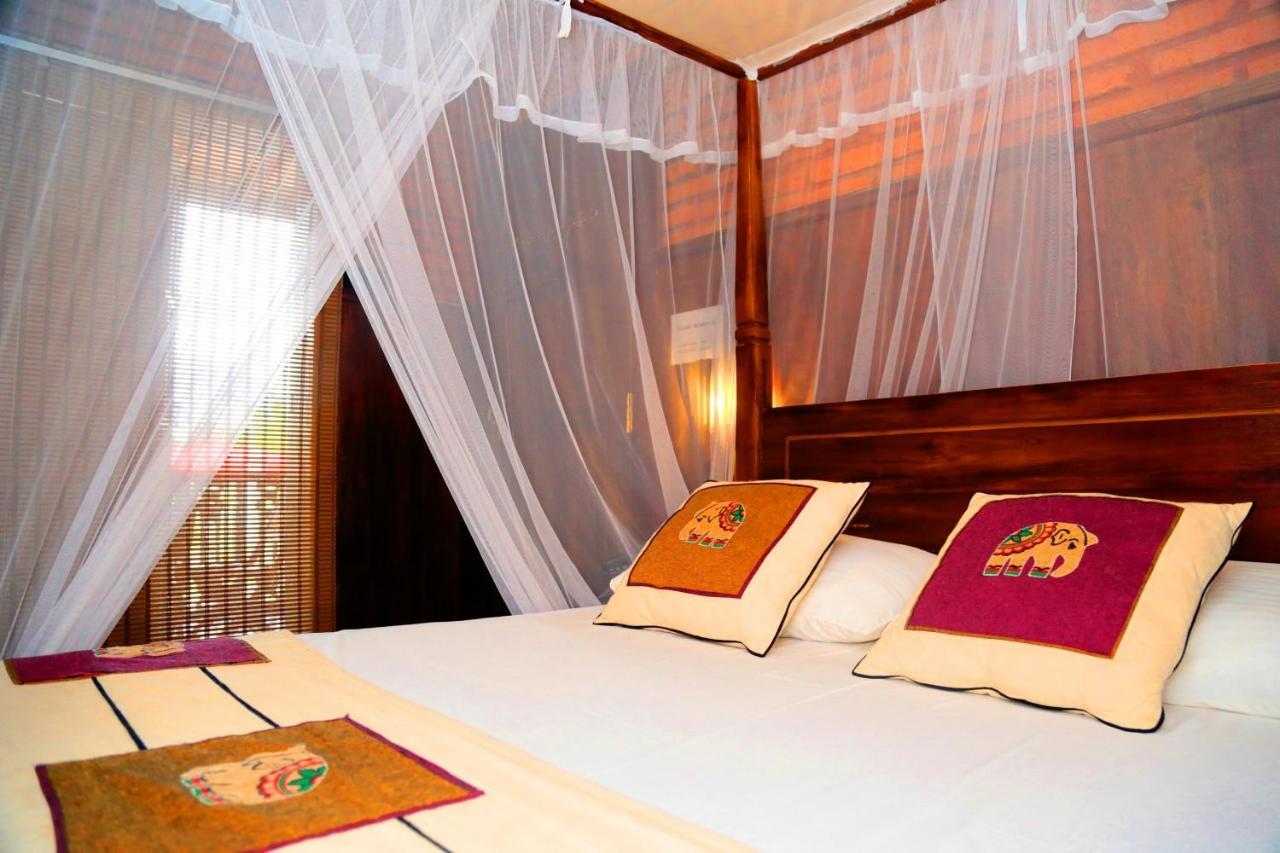 D Family Resort Anuradhapura Exterior photo